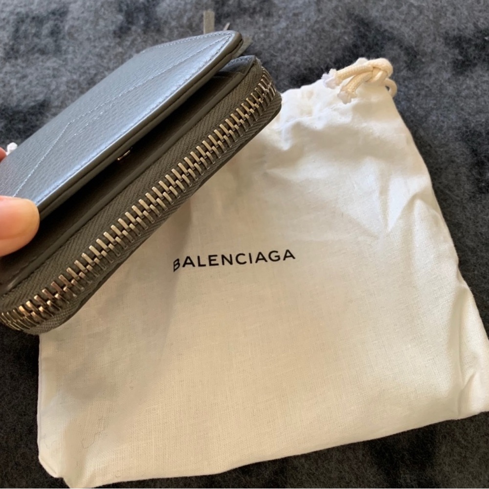 Balenciaga Gray Leather Wallet - Picture 2 of 5